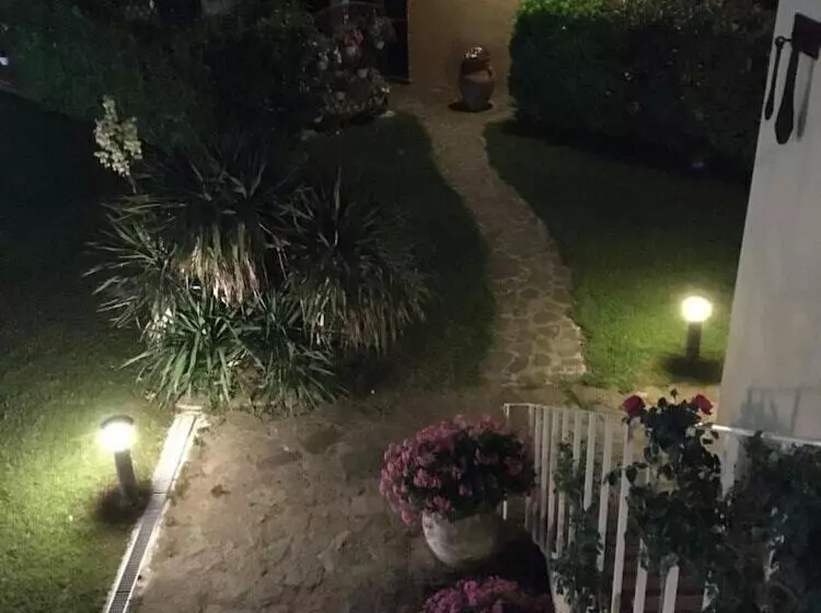 Hotelli Agriturismo Podere Bucine Basso