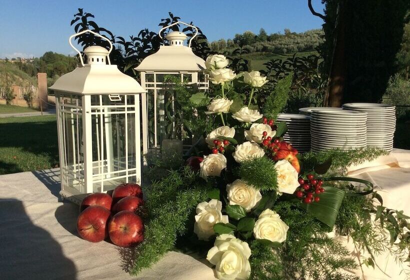 בית מלון כפרי Agriturismo Podere Bucine Basso