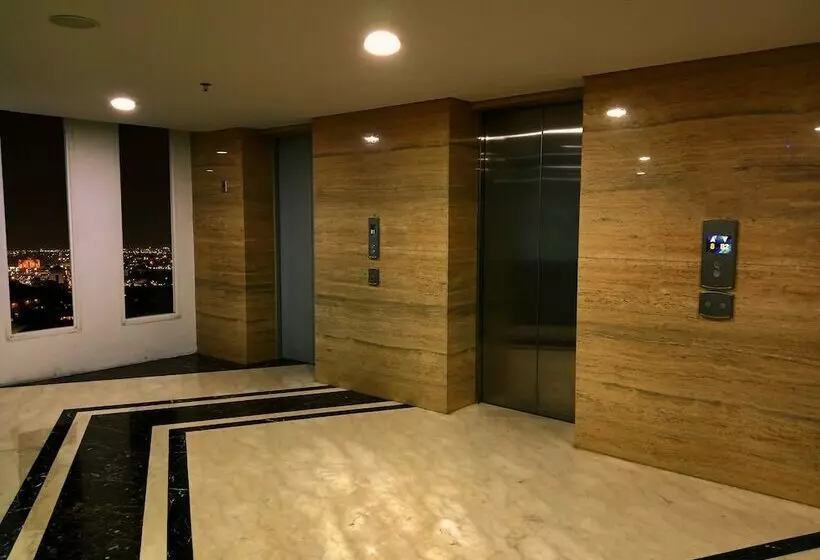Hotel Candiland Apartment By Sinergi