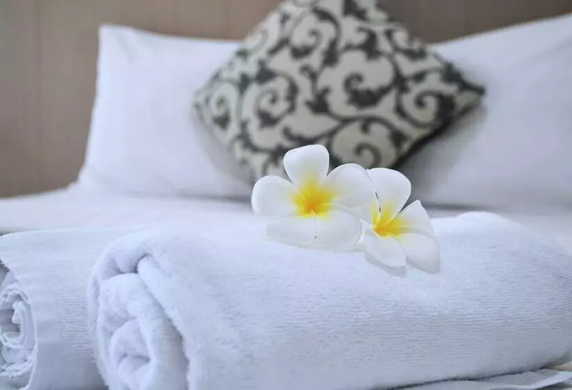 Hotel Candiland Apartment By Sinergi