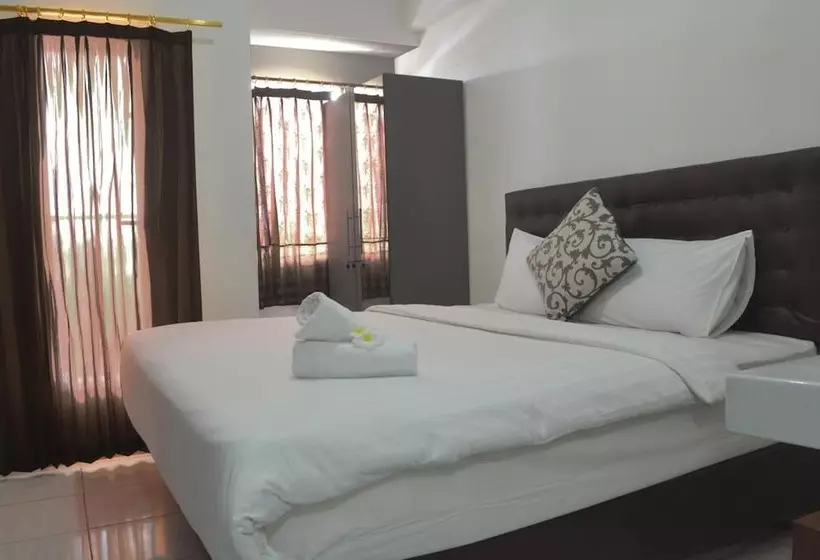 Hotel Candiland Apartment By Sinergi