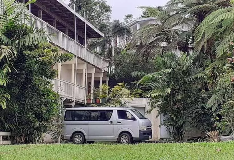 هتل Dave Parker Eco Lodge