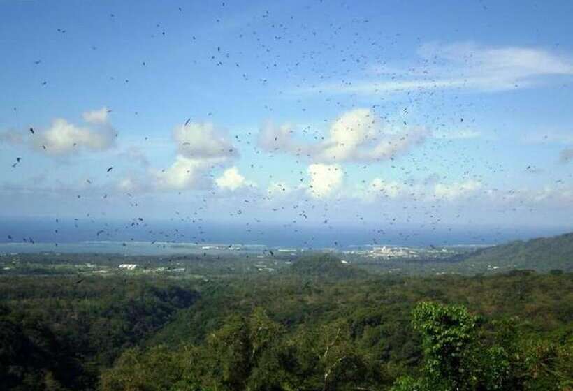 هتل Dave Parker Eco Lodge