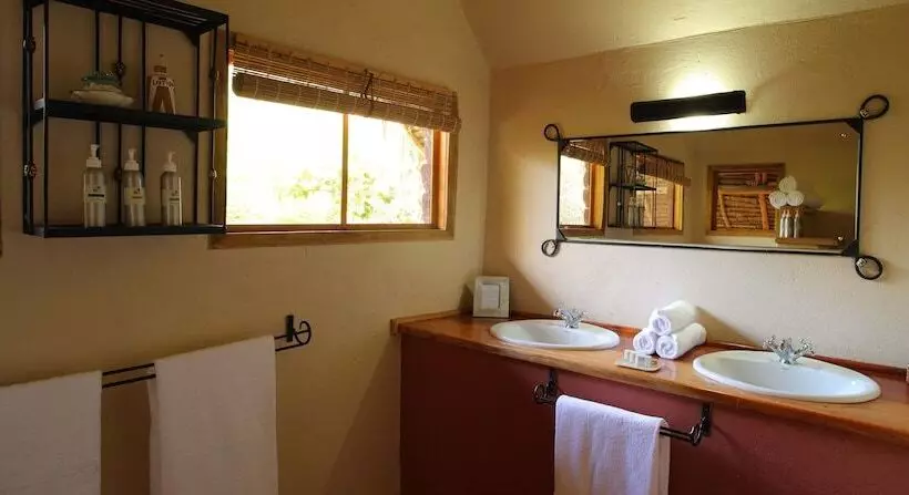 هتل Elewana Tortilis Camp