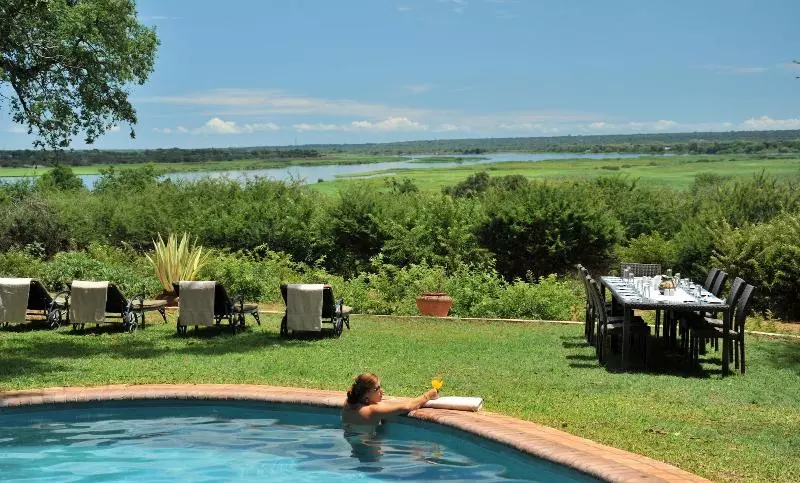 هتل Imbabala Zambezi Safari Lodge