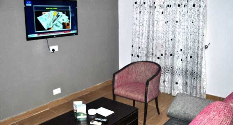 هتل Maranatha Suites