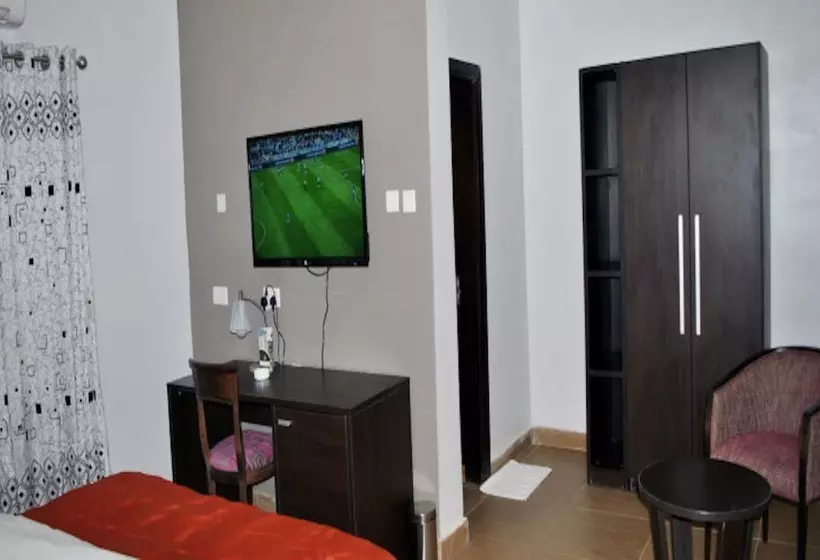 هتل Maranatha Suites