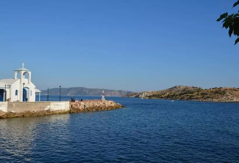 Hotel Megara