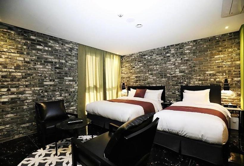 בית מלון כפרי Uijeongbu Cloud