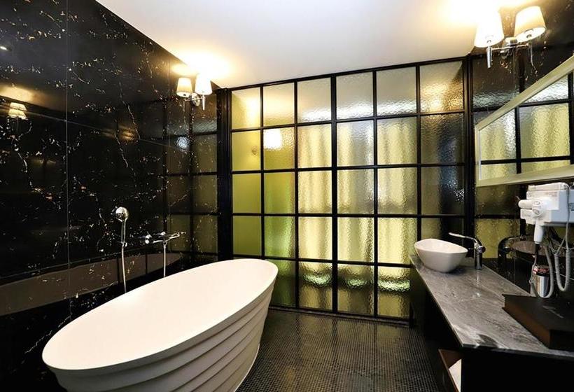 בית מלון כפרי Uijeongbu Cloud