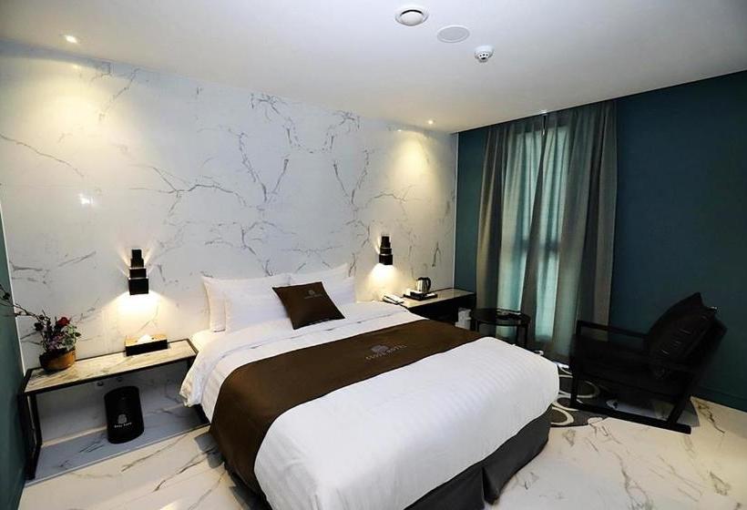 בית מלון כפרי Uijeongbu Cloud