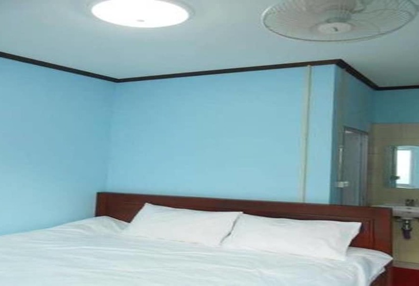 Lucky Backpacker Hostel