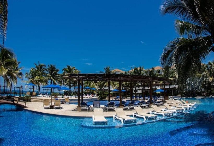 Luxury Villas Monterrico