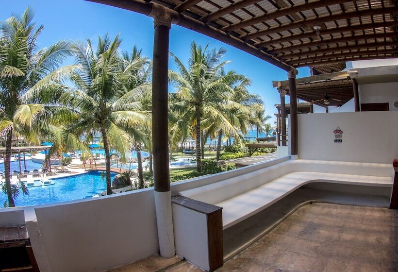 Luxury Villas Monterrico