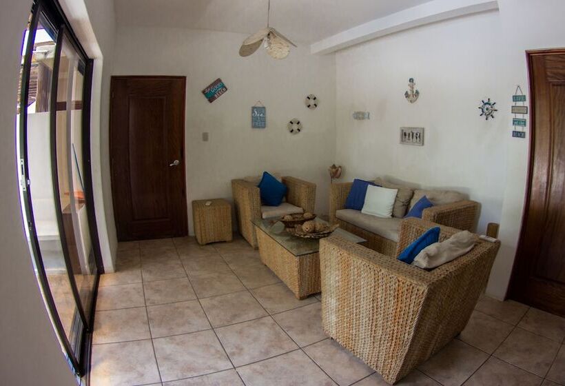 Luxury Villas Monterrico