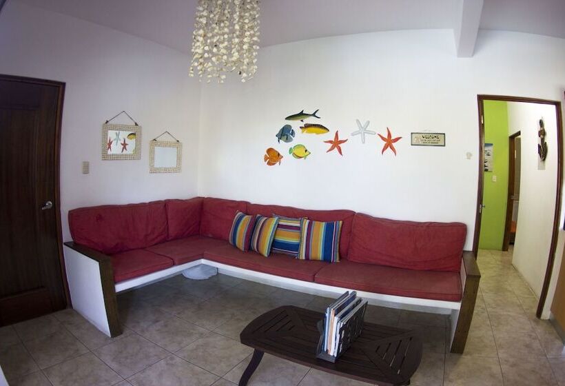 Luxury Villas Monterrico