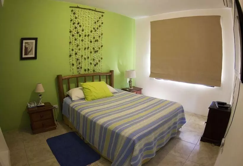 Luxury Villas Monterrico