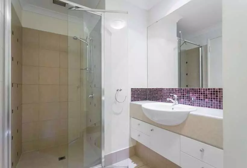 Rockingham Waterfront At Nautilus