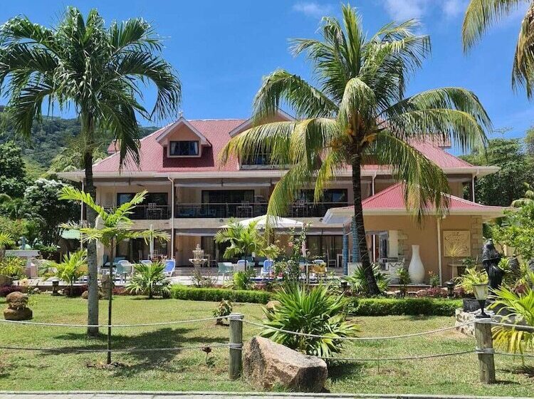 پانسیون Casa De Leela Self Catering Guest House