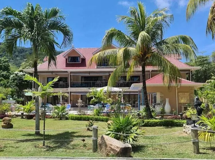 پانسیون Casa De Leela Self Catering Guest House