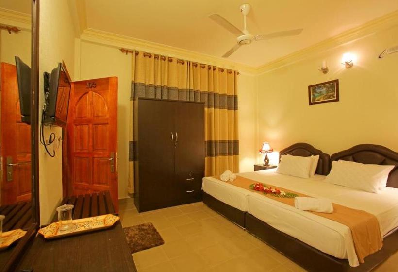 پانسیون Hanifaru Transit Inn