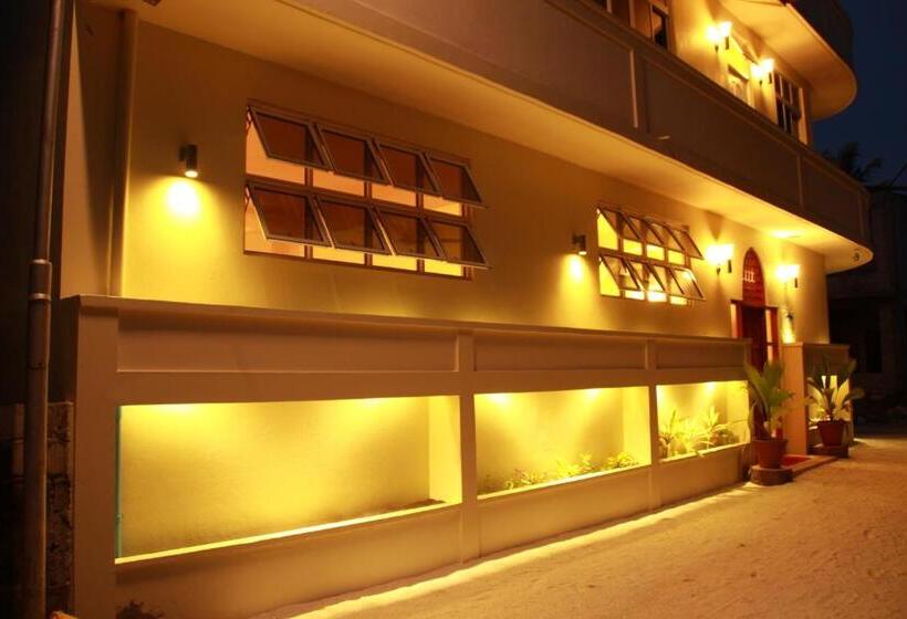 پانسیون Hanifaru Transit Inn