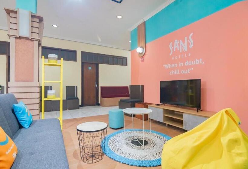 Sans Hotel Cihampelas Bandung