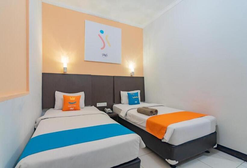 Sans Hotel Cihampelas Bandung