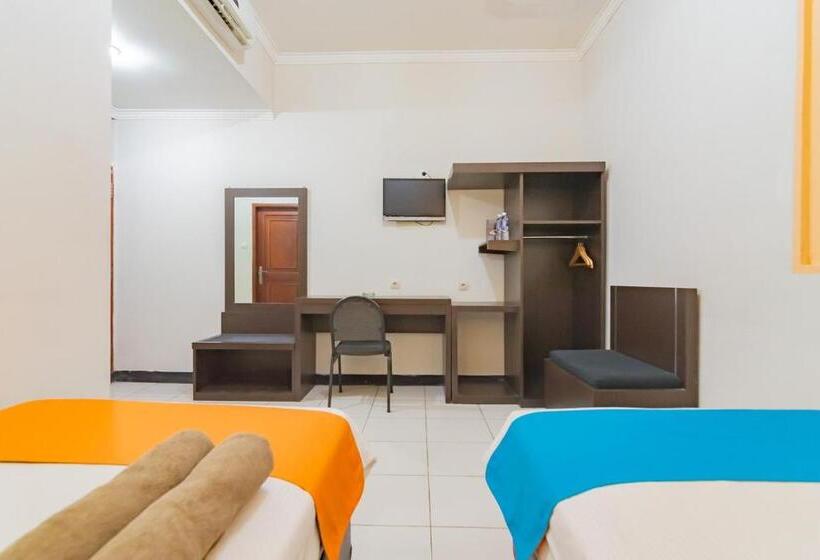 Sans Hotel Cihampelas Bandung