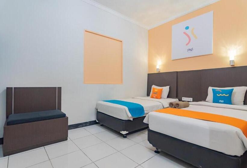 Sans Hotel Cihampelas Bandung