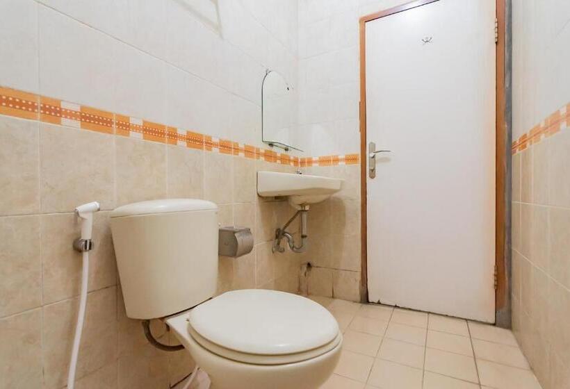 Sans Hotel Cihampelas Bandung