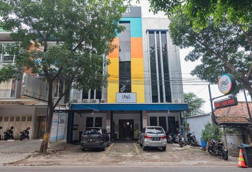 Sans Hotel Cihampelas Bandung