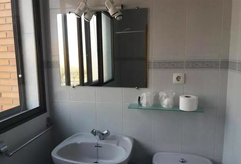 هاستل Centro San Viator