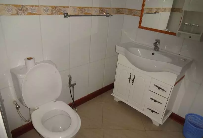 مسافرخانه Milimani Holiday Resort