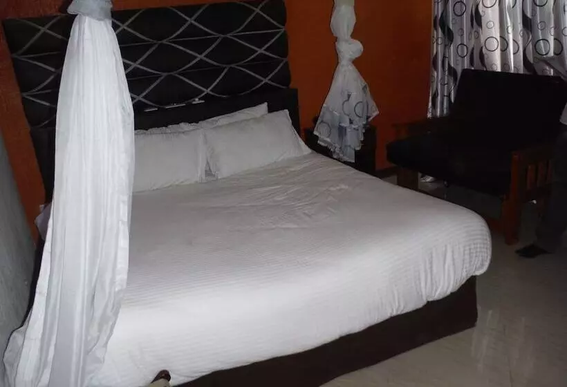 مسافرخانه Milimani Holiday Resort