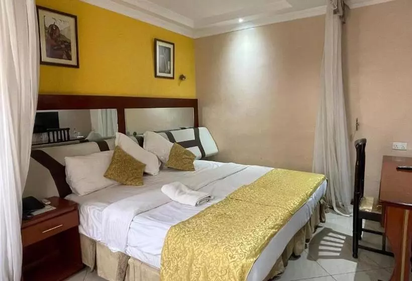 مسافرخانه Milimani Holiday Resort