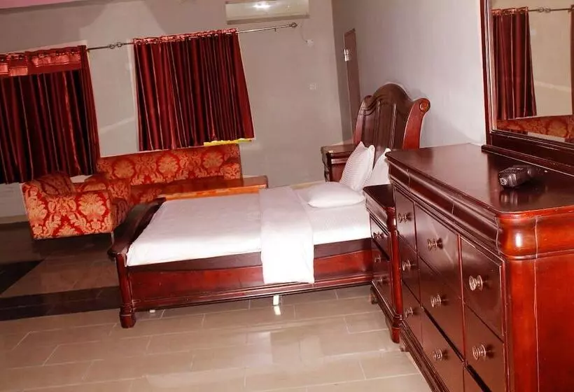 Hotel Garden City Marriott