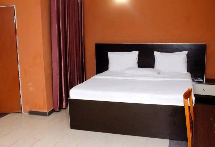 Hotel Garden City Marriott