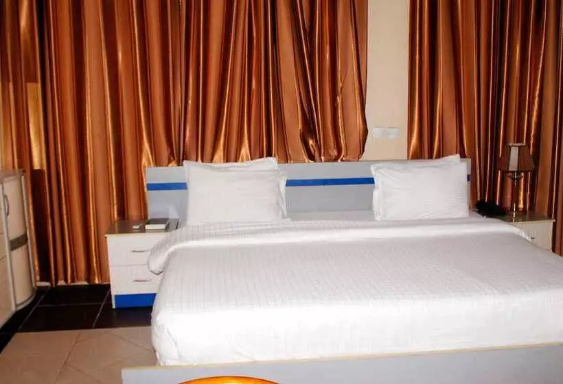 Hotel Garden City Marriott