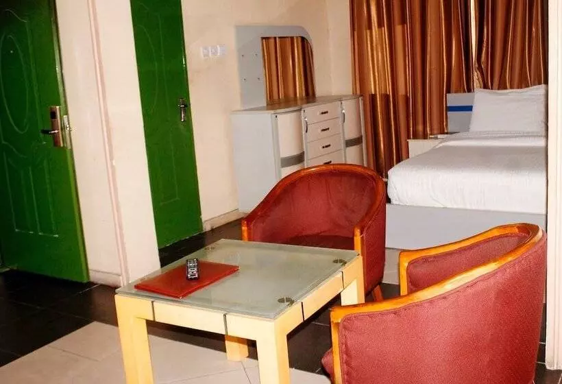 Hotel Garden City Marriott