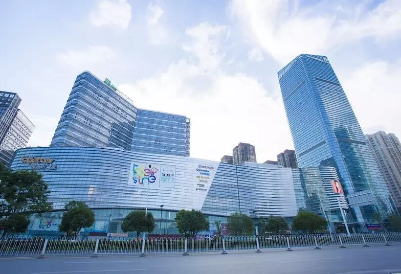 ホテル Holiday Inn Express   Wuhan Optical Valley, An Ihg