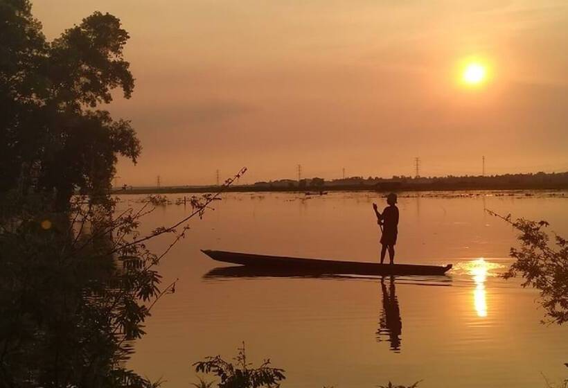 هتل Moe Yun Gyi Wetlands Resort