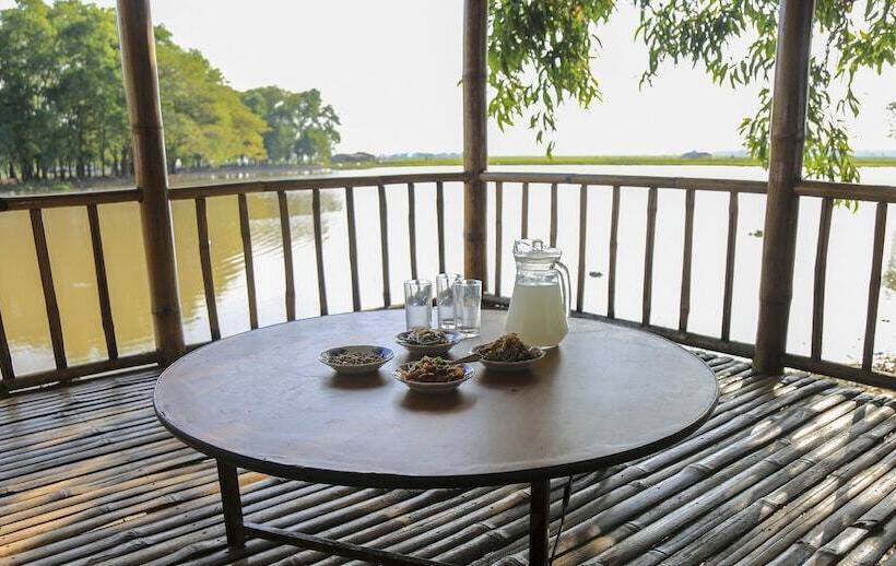 هتل Moe Yun Gyi Wetlands Resort