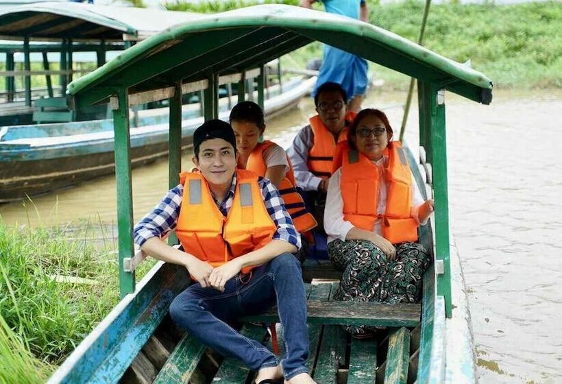 هتل Moe Yun Gyi Wetlands Resort