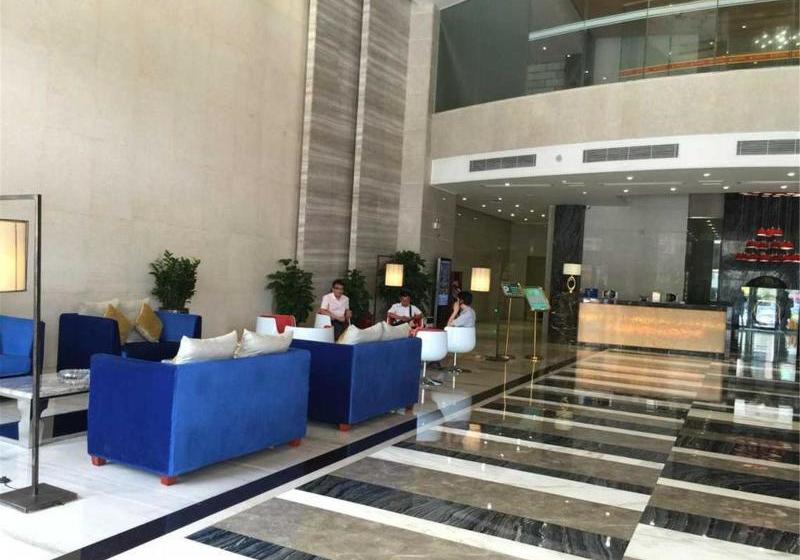 فندق The Century