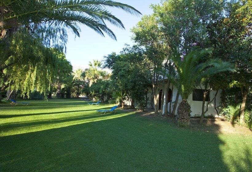 פנסיון Damnoni Paradise