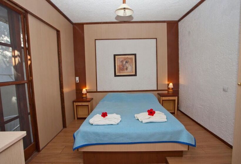 פנסיון Damnoni Paradise