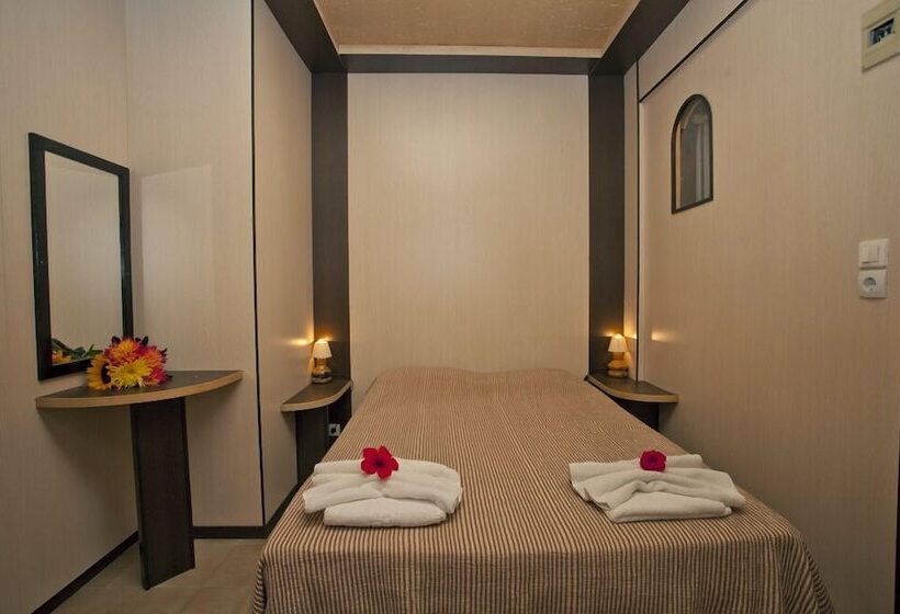 פנסיון Damnoni Paradise