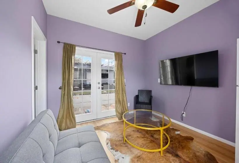 پانسیون Cozy Backhouse Stay – Sleeps 2 Beverly Hills Adj