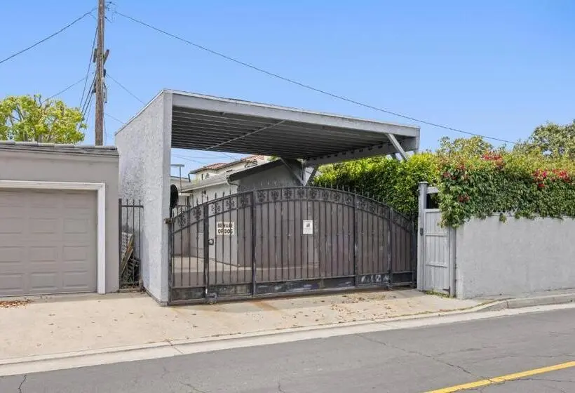 پانسیون Cozy Backhouse Stay – Sleeps 2 Beverly Hills Adj